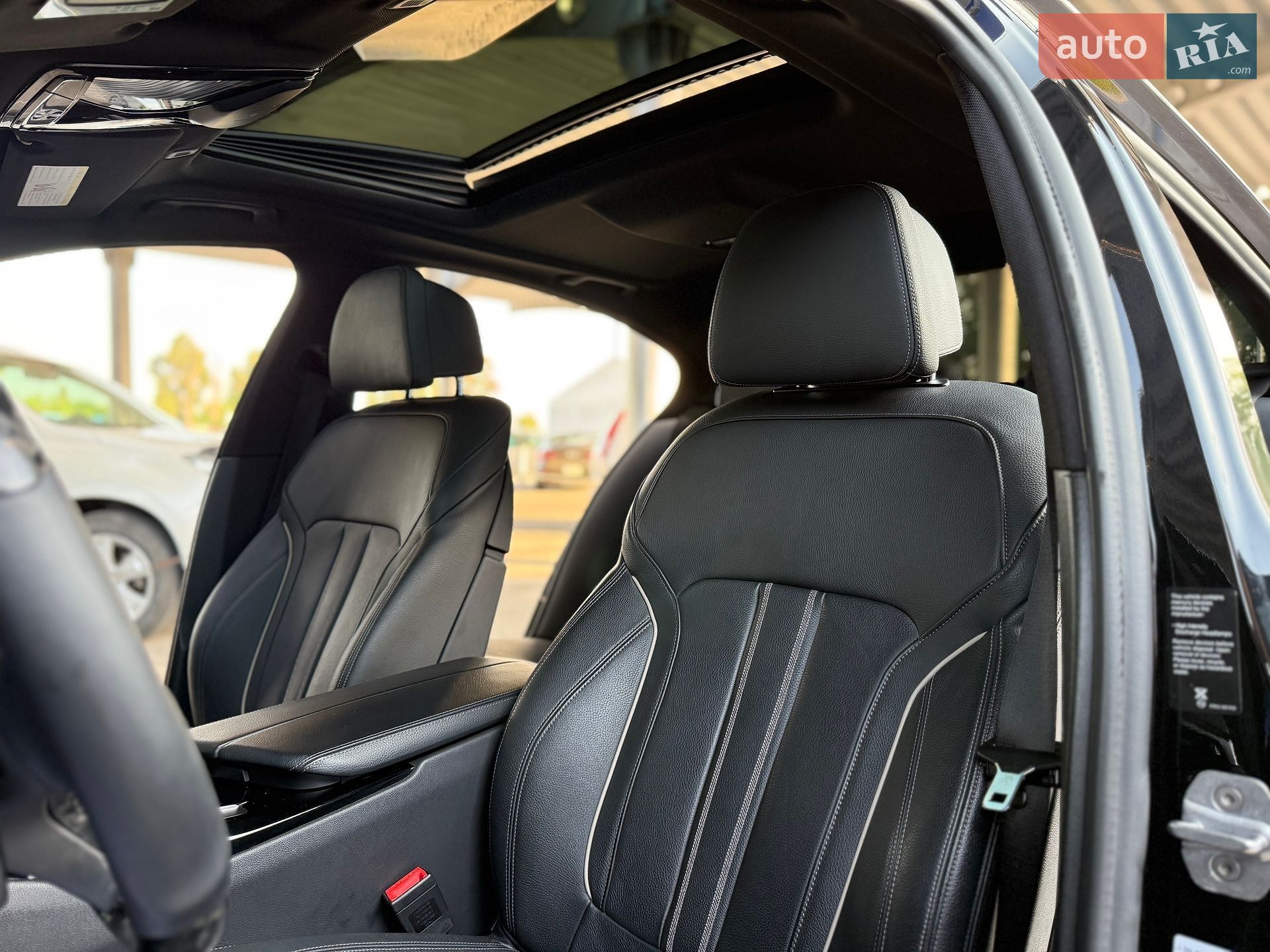 BMW 5 Series 2019 VIN WBAJS3C06LCD13892 фото оголошення 21 з 40