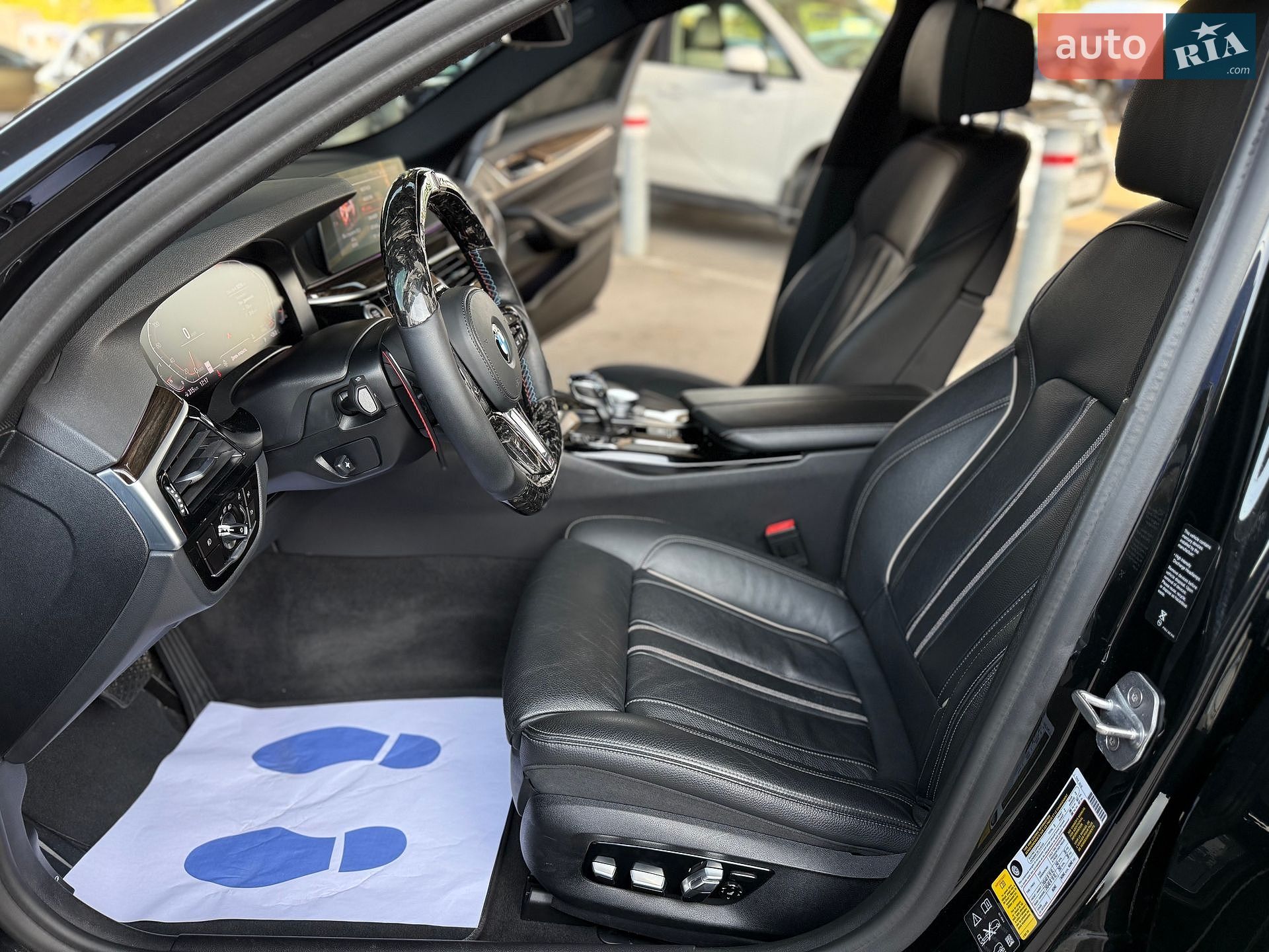 BMW 5 Series 2019 VIN WBAJS3C06LCD13892 фото оголошення 22 з 40
