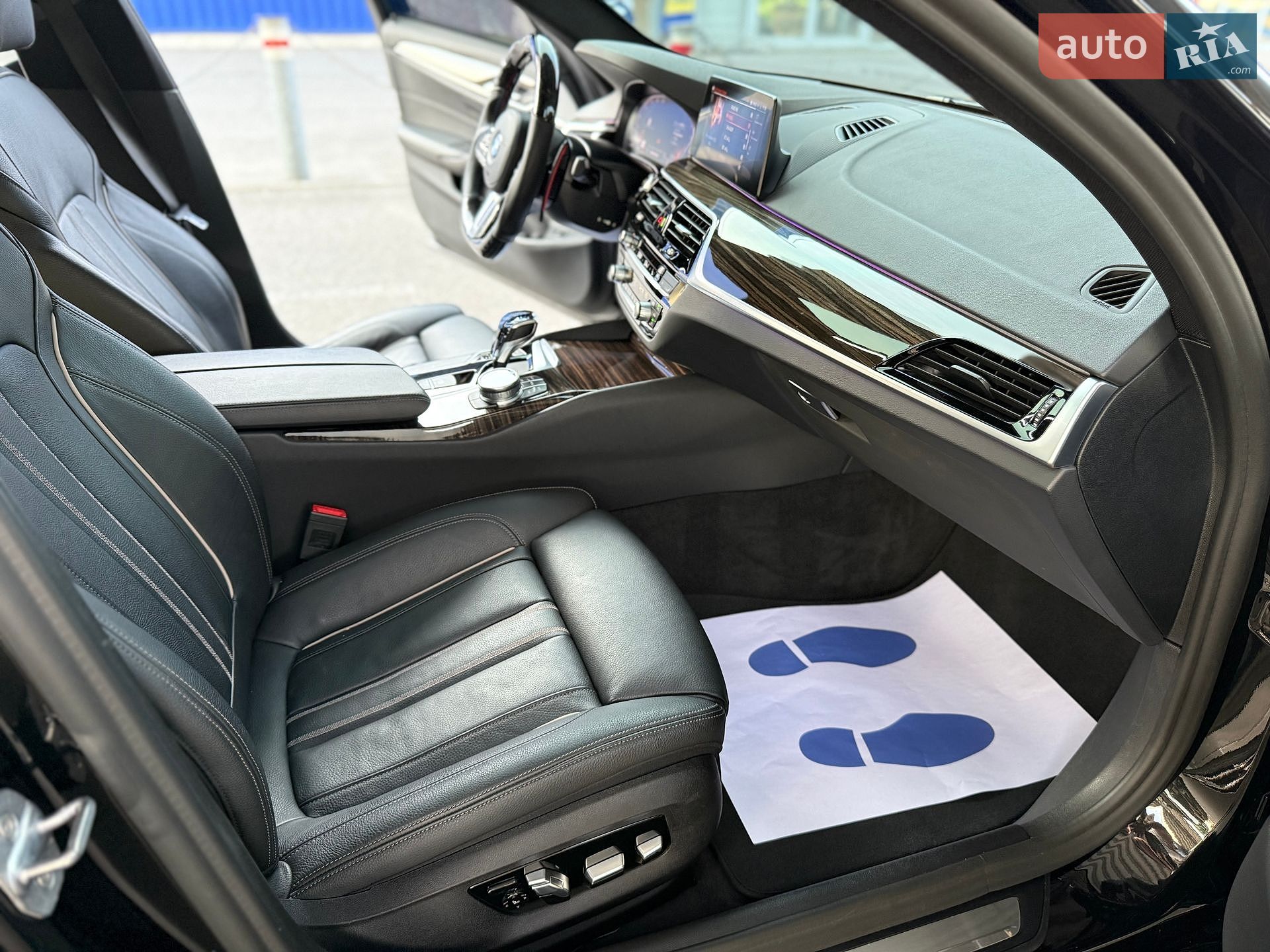 BMW 5 Series 2019 VIN WBAJS3C06LCD13892 фото оголошення 26 з 40