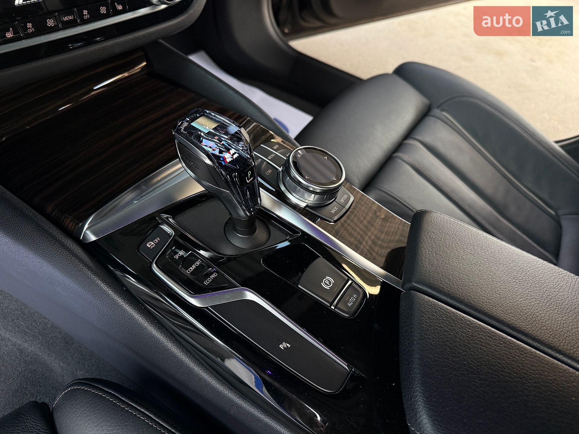 BMW 5 Series 2019 VIN WBAJS3C06LCD13892 фото оголошення 35 з 40