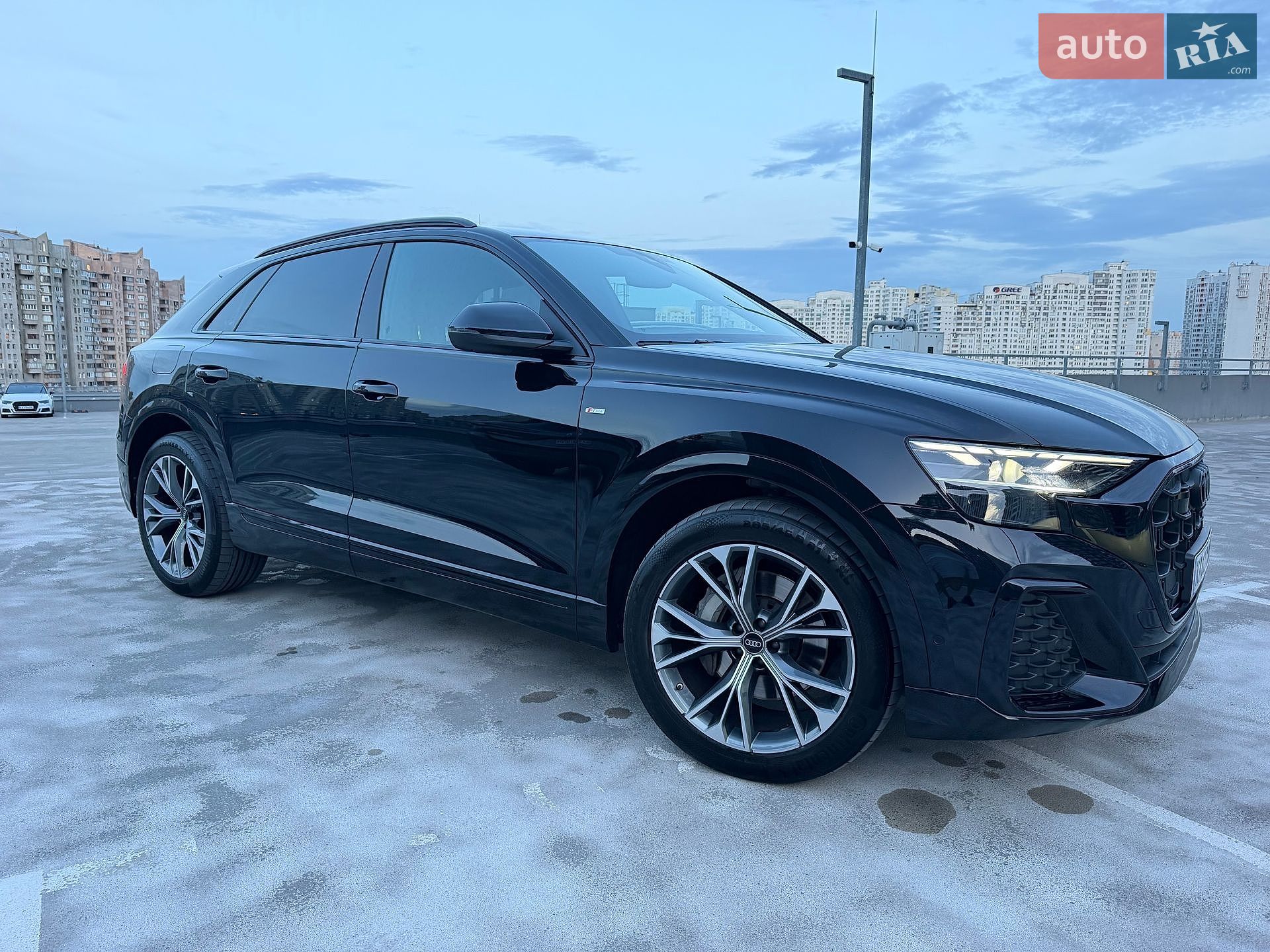 Audi Q8 2026 VIN WAUZZZF17TD022511 фото оголошення 4 з 88