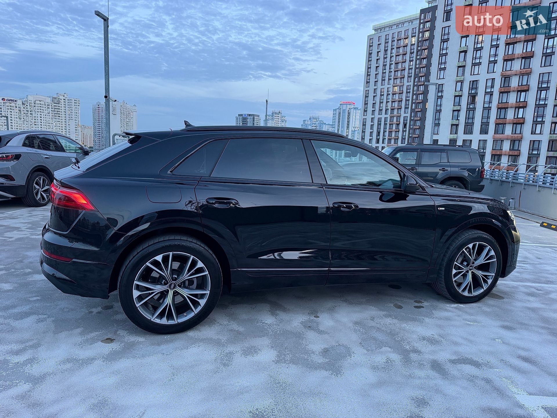 Audi Q8 2026 VIN WAUZZZF17TD022511 фото оголошення 27 з 88