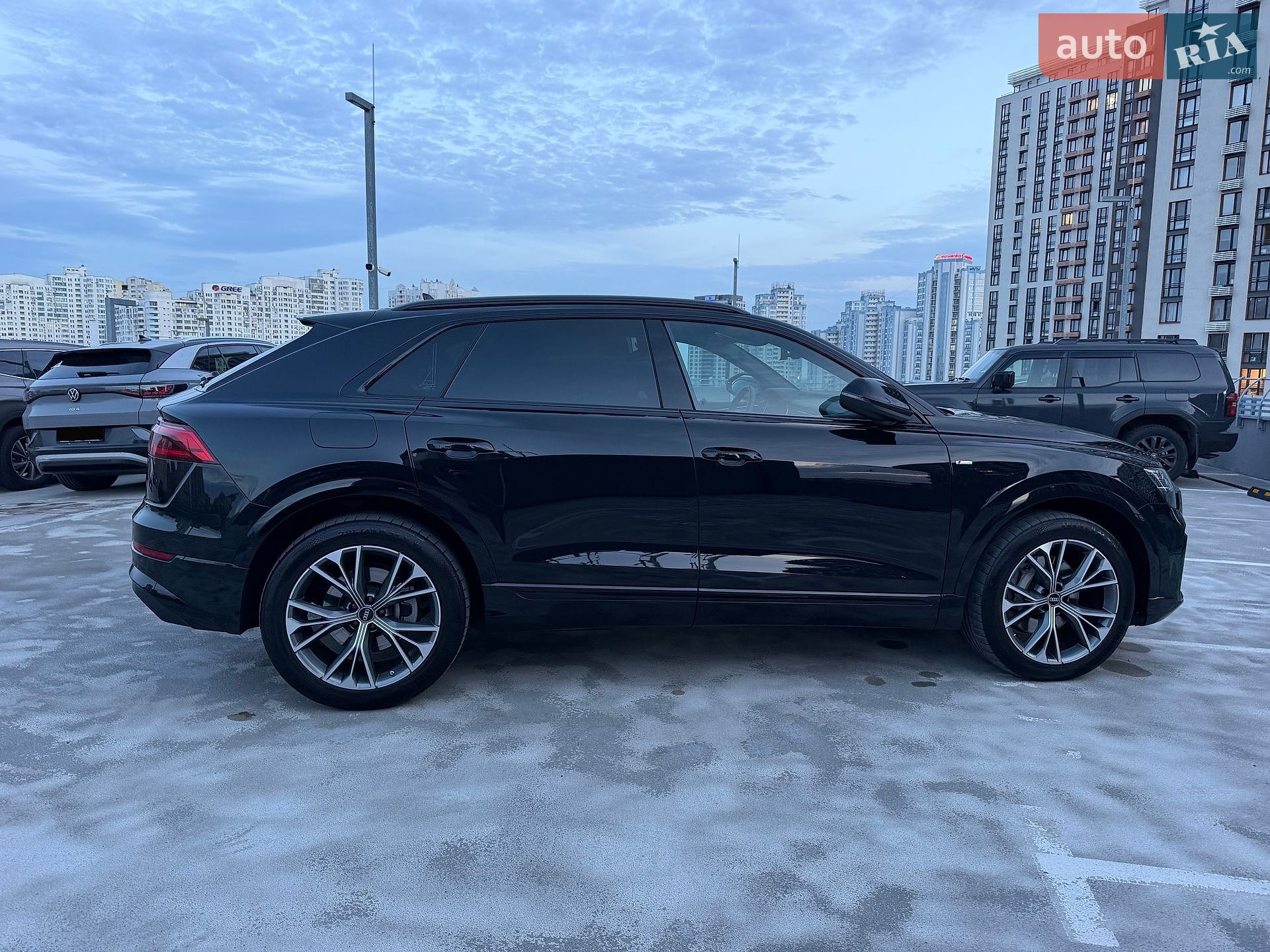 Audi Q8 2026 VIN WAUZZZF17TD022511 фото оголошення 33 з 88