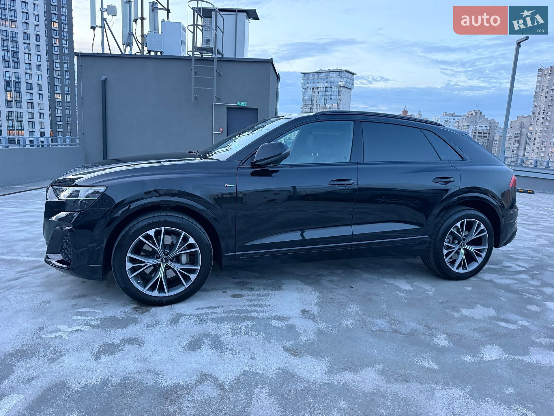 Audi Q8 2026 VIN WAUZZZF17TD022511 фото оголошення 45 з 88