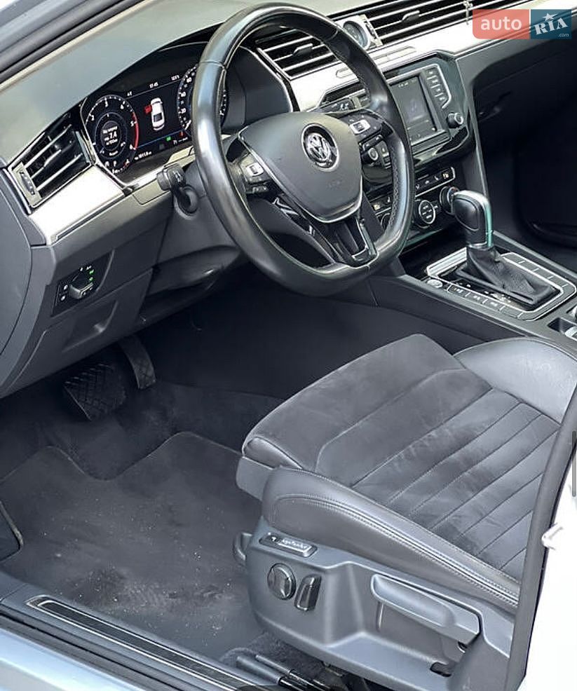 Volkswagen Passat 2017 VIN WVWZZZ3CZHE148585 фото оголошення 14 з 32