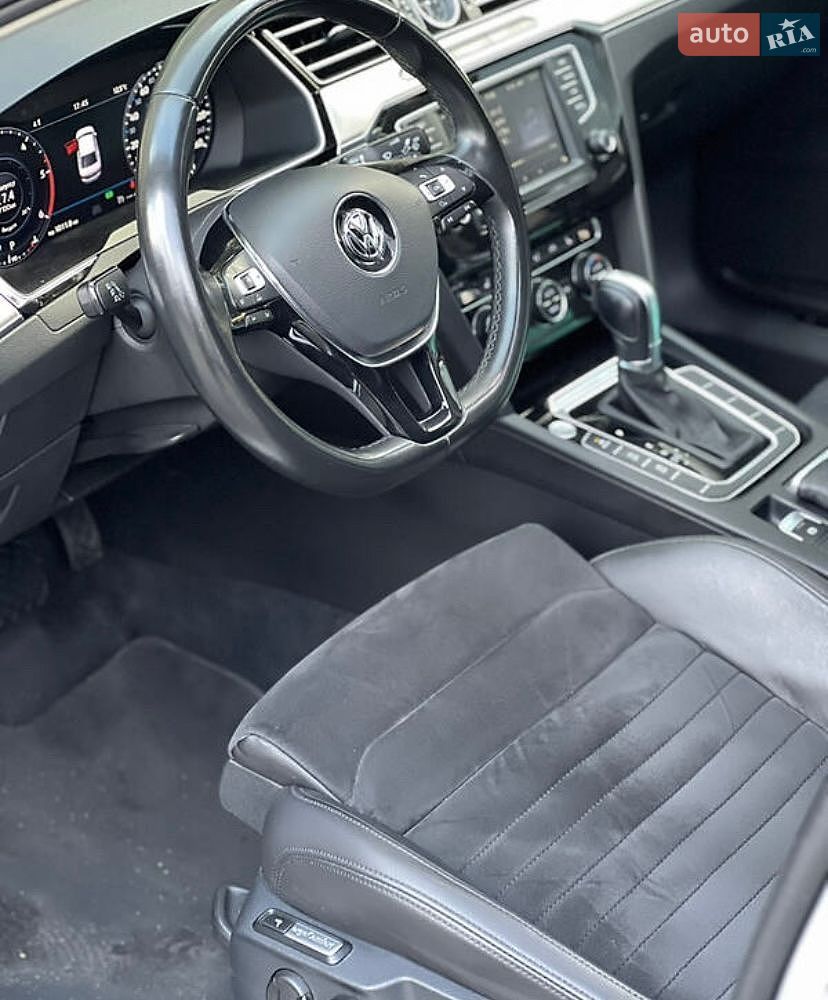 Volkswagen Passat 2017 VIN WVWZZZ3CZHE148585 фото оголошення 17 з 32