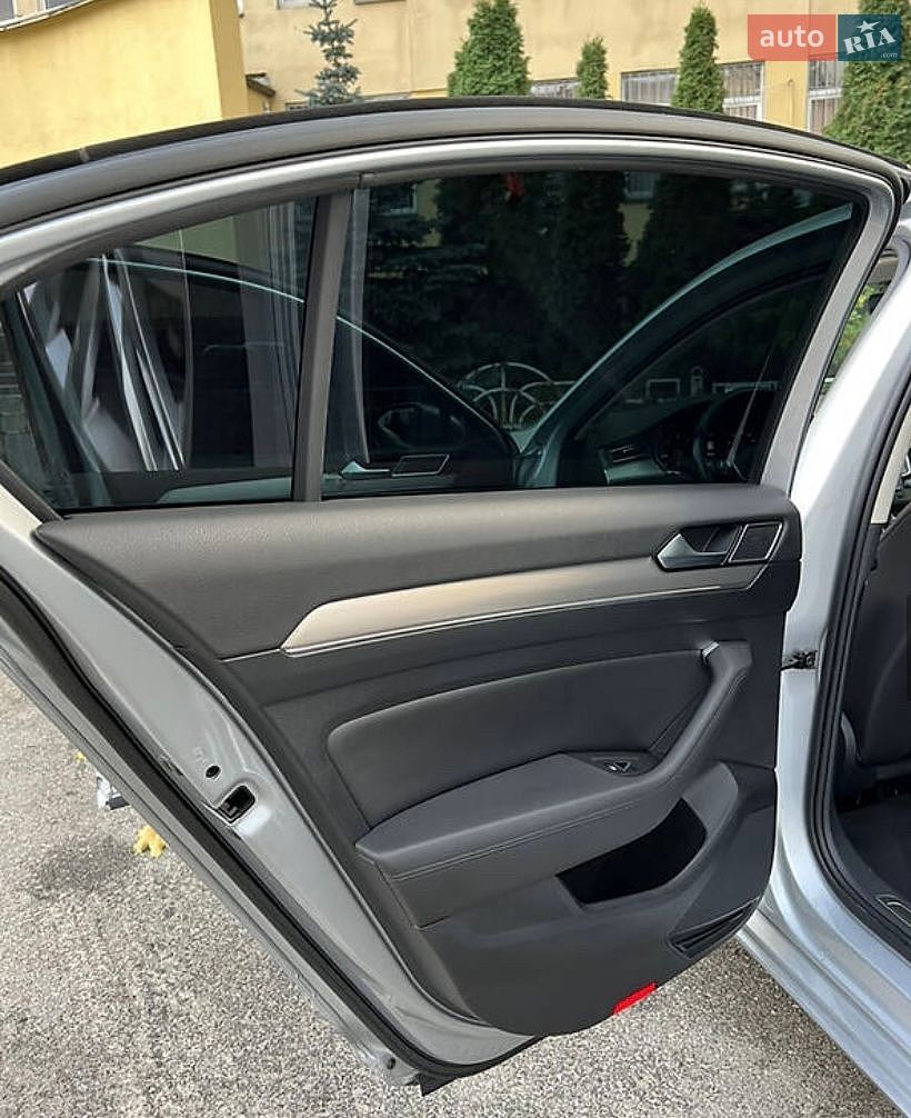 Volkswagen Passat 2017 VIN WVWZZZ3CZHE148585 фото оголошення 26 з 32