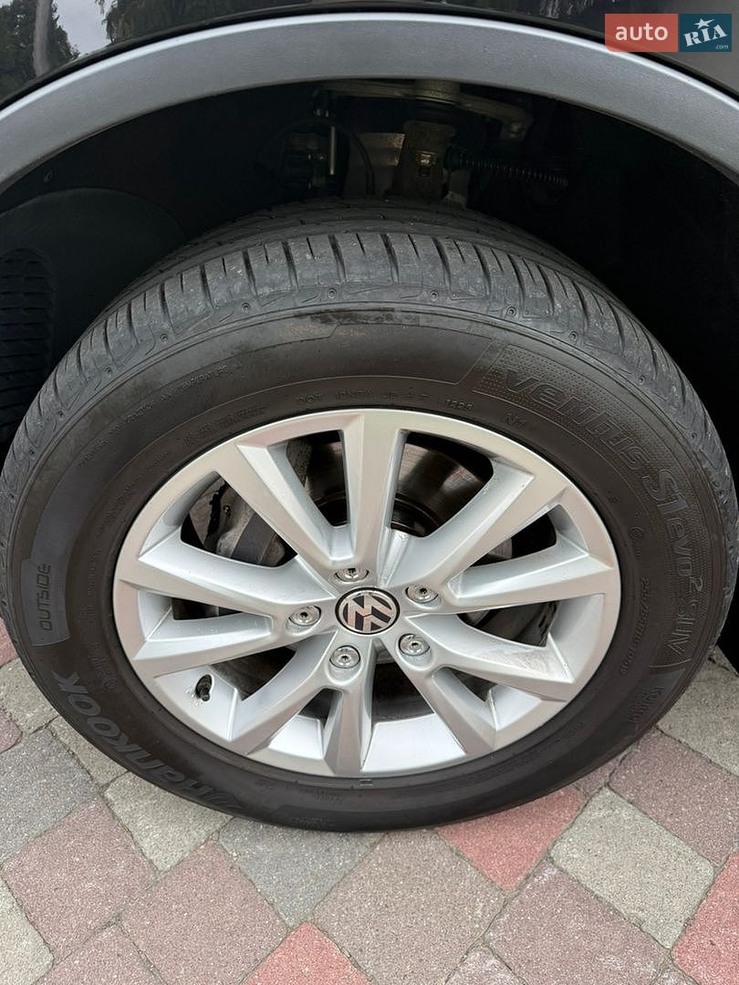 Volkswagen Touareg 2017 VIN WVGZZZ7PZHD032788 фото оголошення 17 з 22