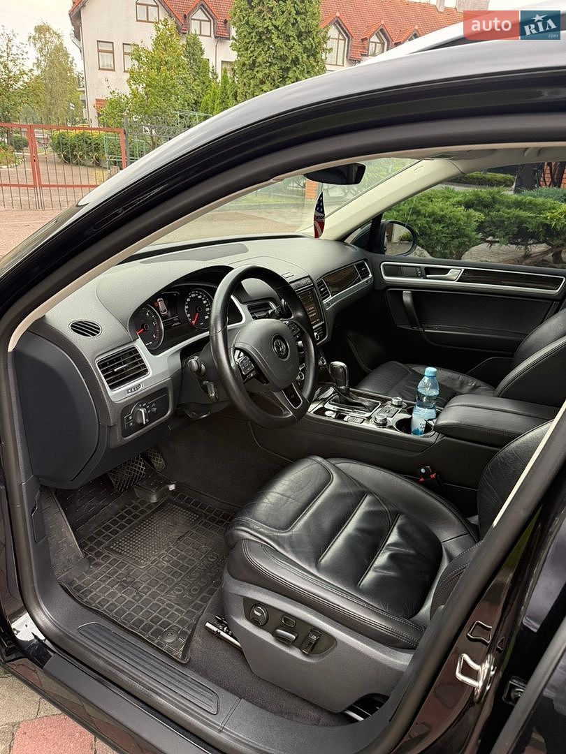 Volkswagen Touareg 2017 VIN WVGZZZ7PZHD032788 фото оголошення 10 з 22
