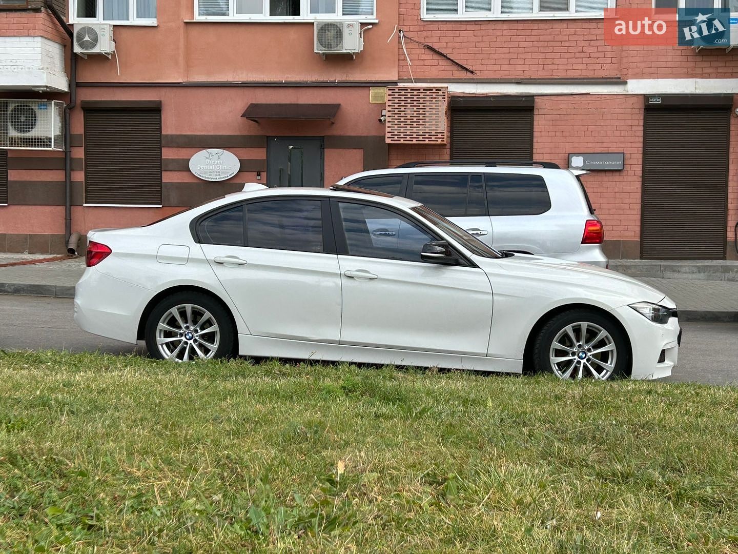 BMW 3 Series 2016 VIN WBA8E5G54GNT95068 фото оголошення 3 з 17