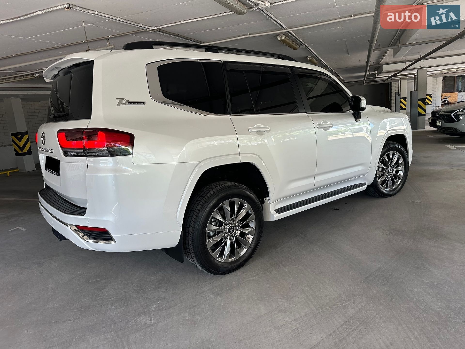 Toyota Land Cruiser 2021 VIN JTMAAABJX04004546 фото оголошення 2 з 63