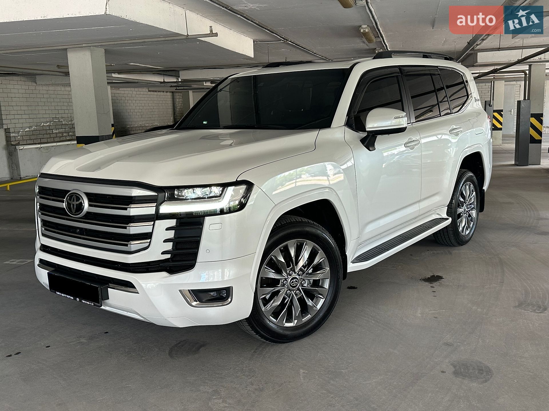Toyota Land Cruiser 2021 VIN JTMAAABJX04004546 фото оголошення 5 з 63