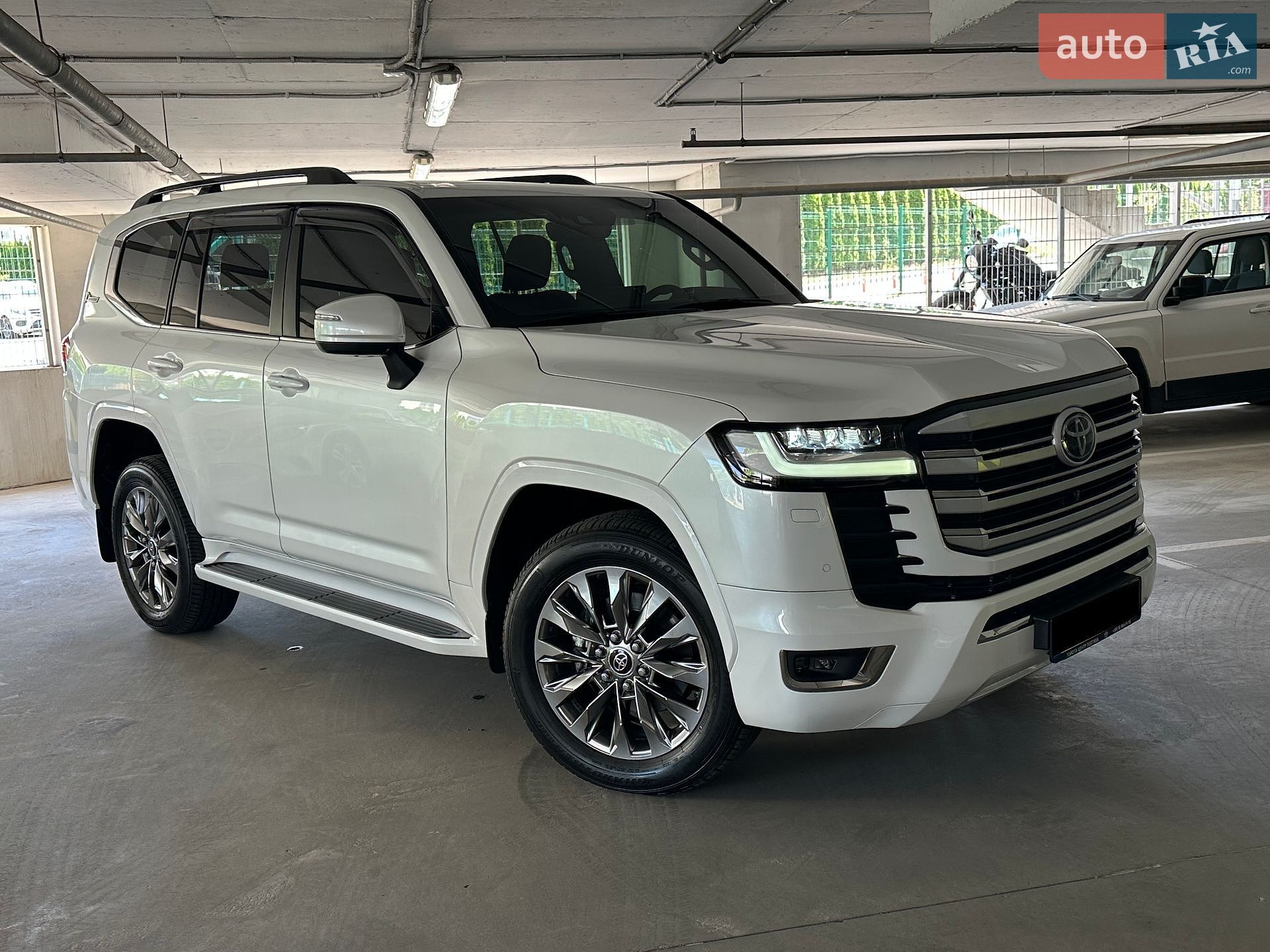 Toyota Land Cruiser 2021 VIN JTMAAABJX04004546 фото оголошення 9 з 63