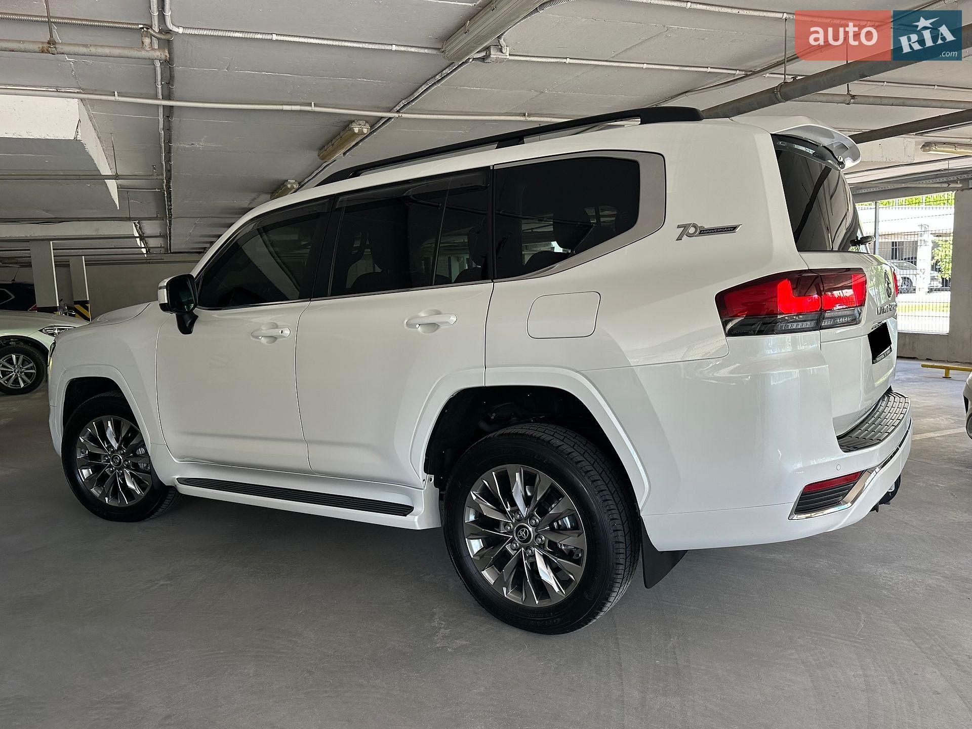 Toyota Land Cruiser 2021 VIN JTMAAABJX04004546 фото оголошення 4 з 63