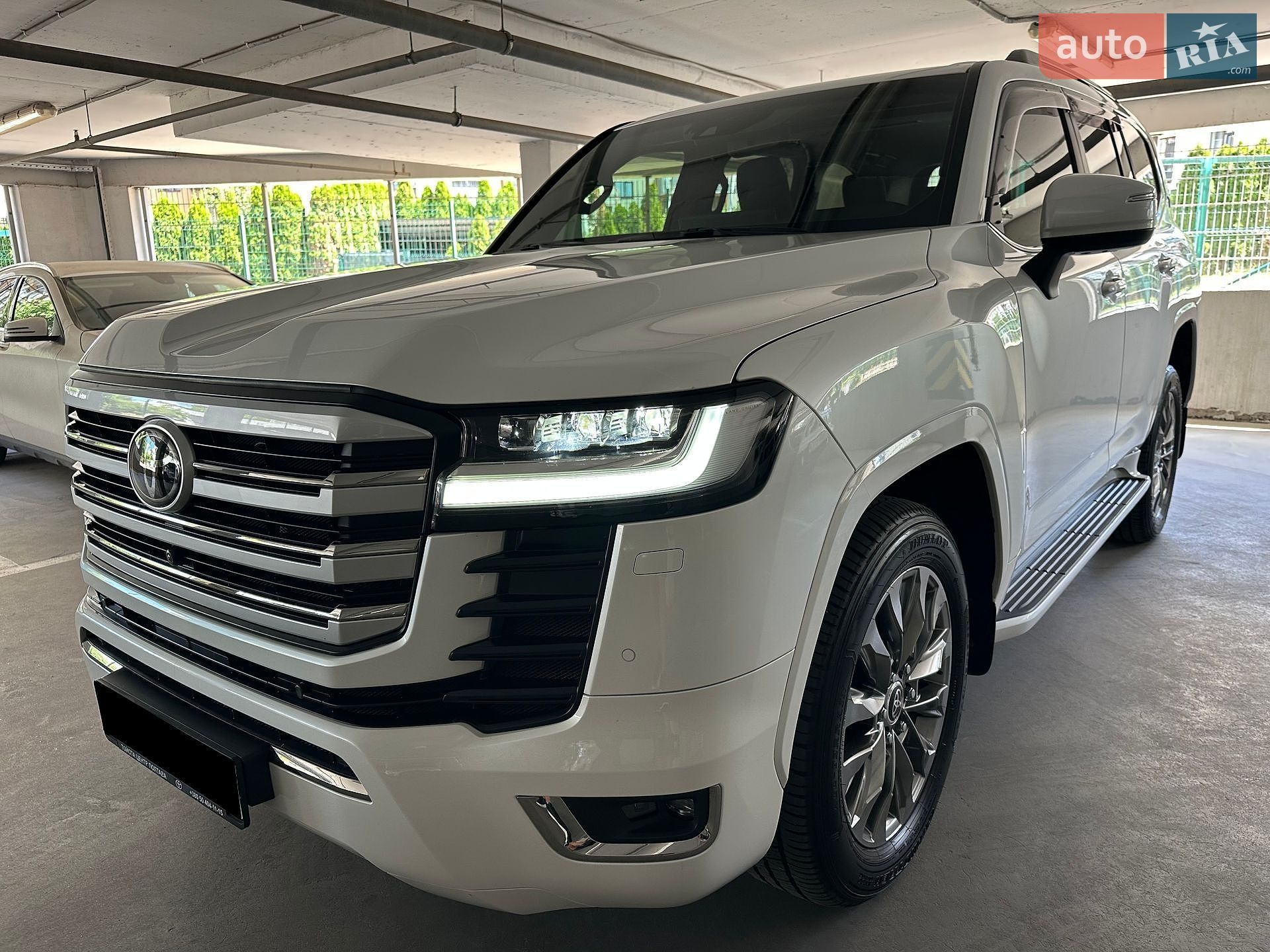 Toyota Land Cruiser 2021 VIN JTMAAABJX04004546 фото оголошення 14 з 63