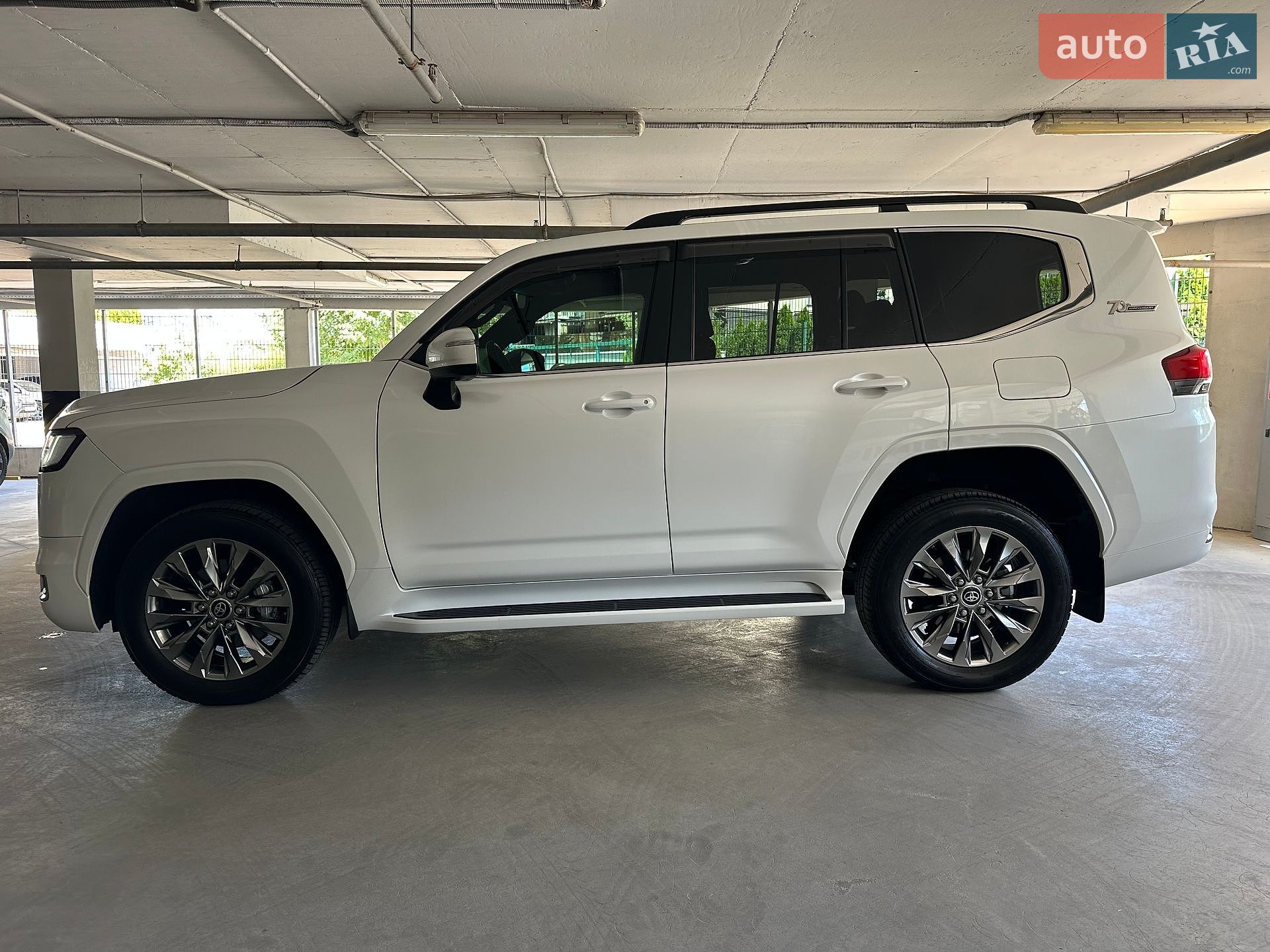 Toyota Land Cruiser 2021 VIN JTMAAABJX04004546 фото оголошення 17 з 63
