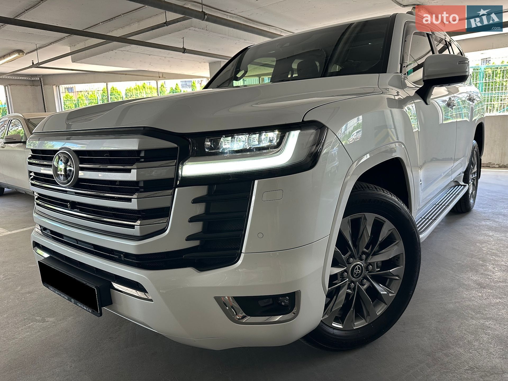 Toyota Land Cruiser 2021 VIN JTMAAABJX04004546 фото оголошення 33 з 63