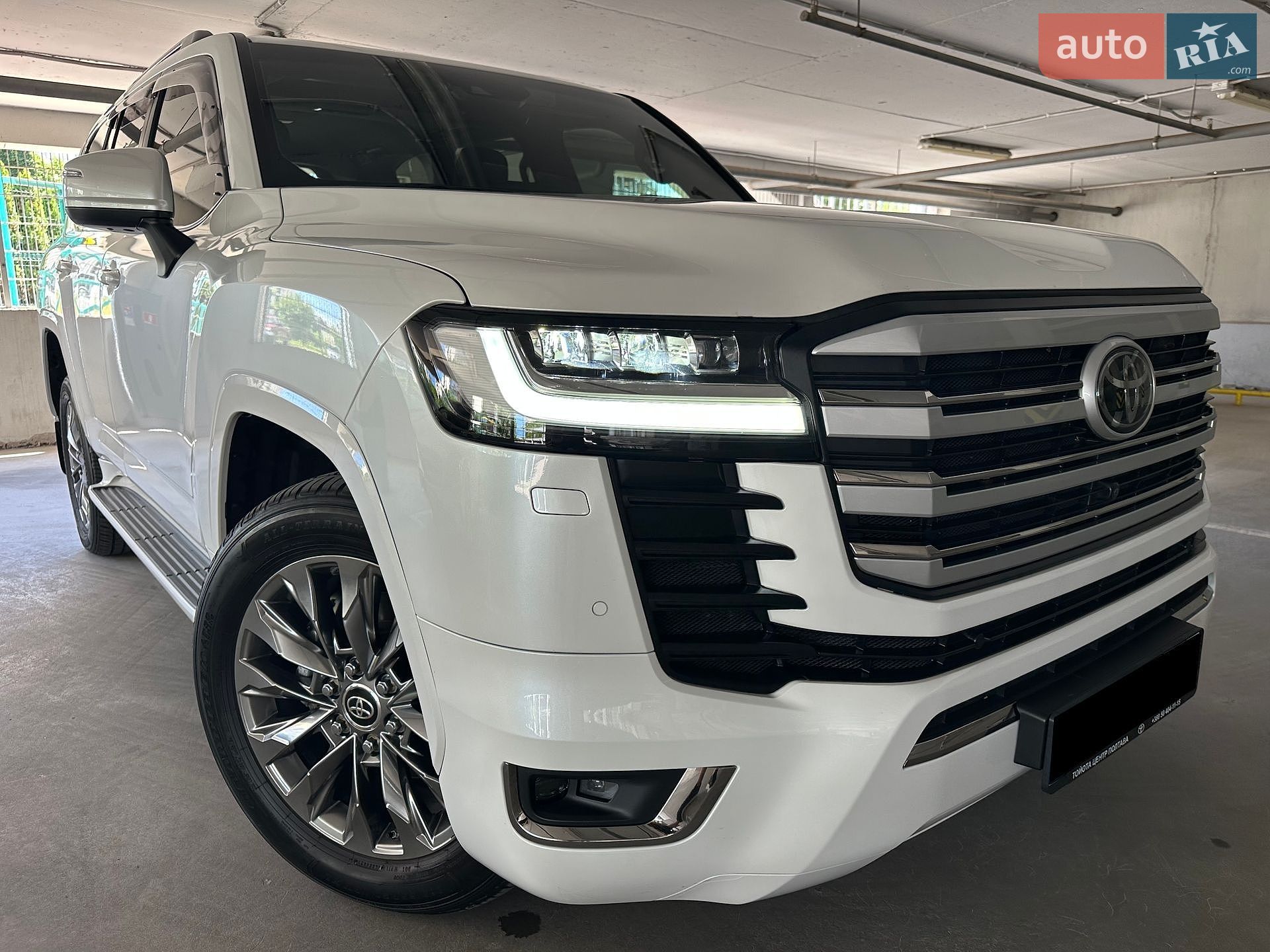 Toyota Land Cruiser 2021 VIN JTMAAABJX04004546 фото оголошення 35 з 63