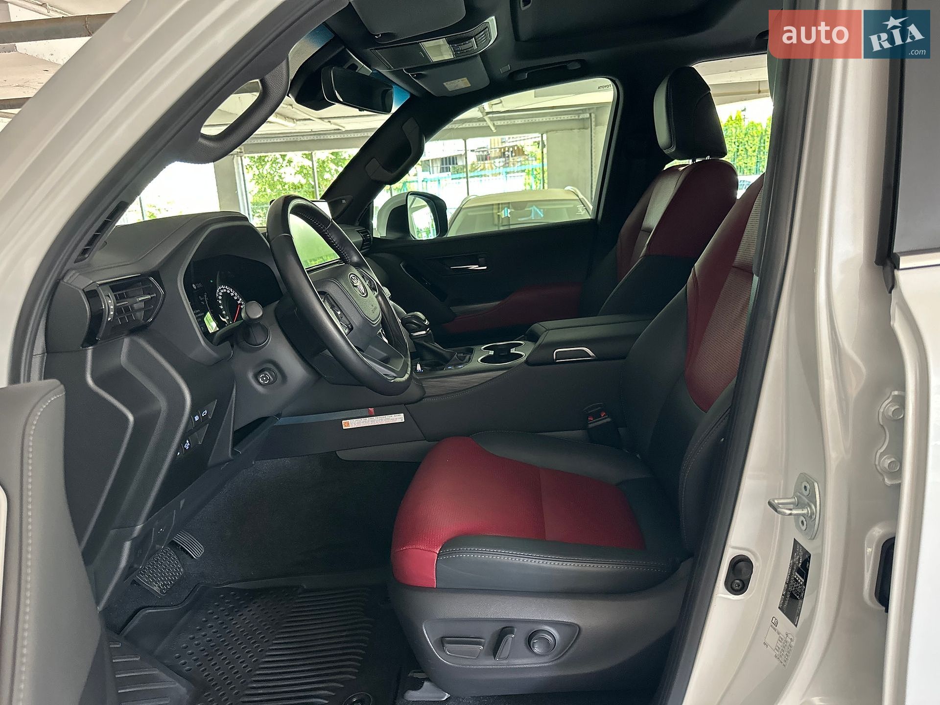 Toyota Land Cruiser 2021 VIN JTMAAABJX04004546 фото оголошення 37 з 63