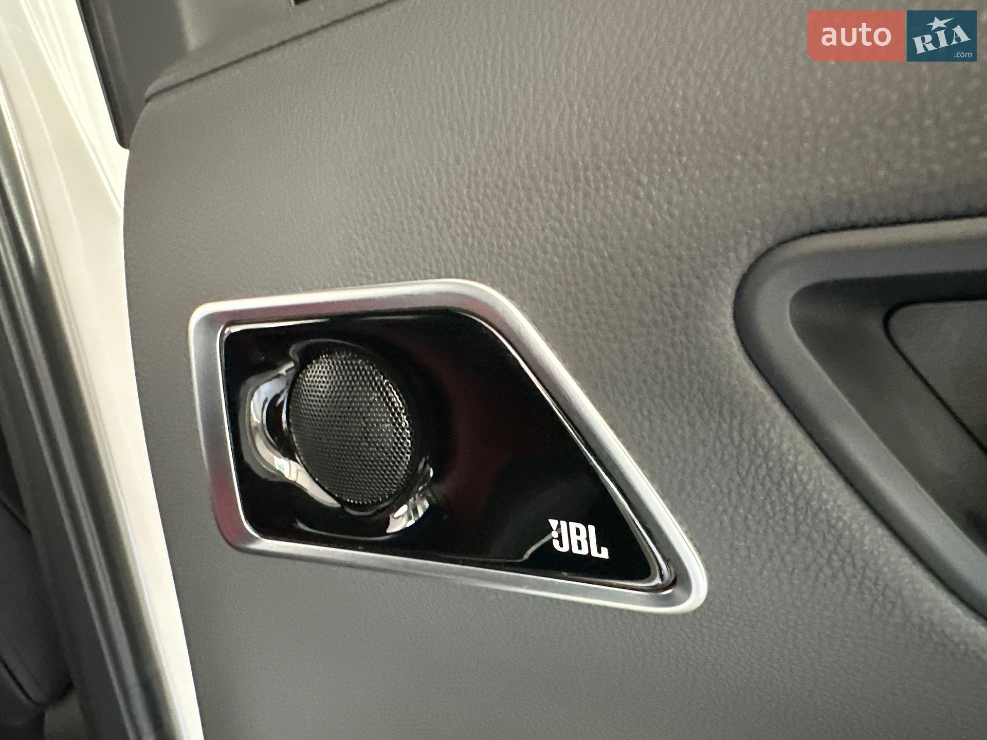 Toyota Land Cruiser 2021 VIN JTMAAABJX04004546 фото оголошення 50 з 63