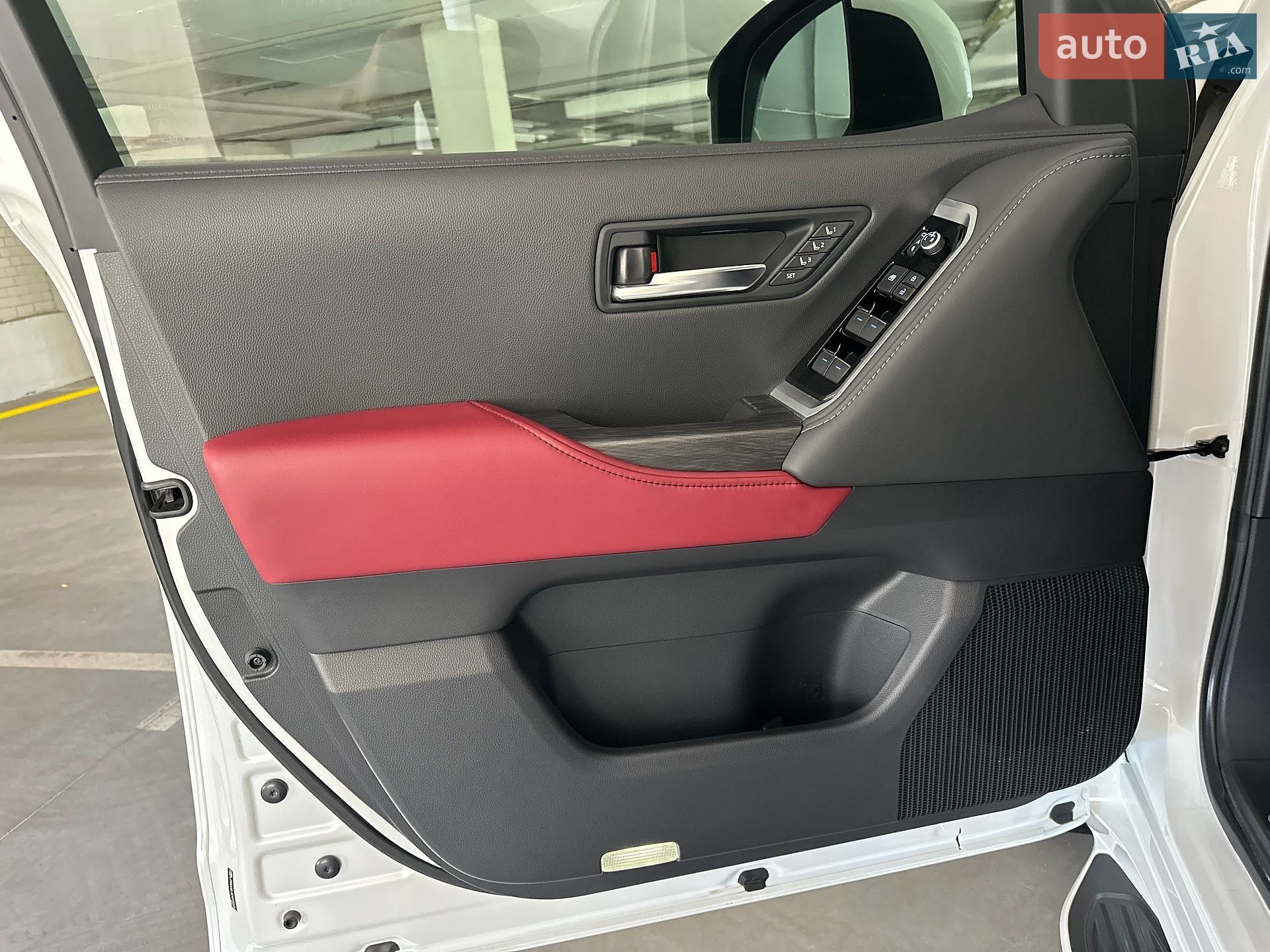 Toyota Land Cruiser 2021 VIN JTMAAABJX04004546 фото оголошення 55 з 63
