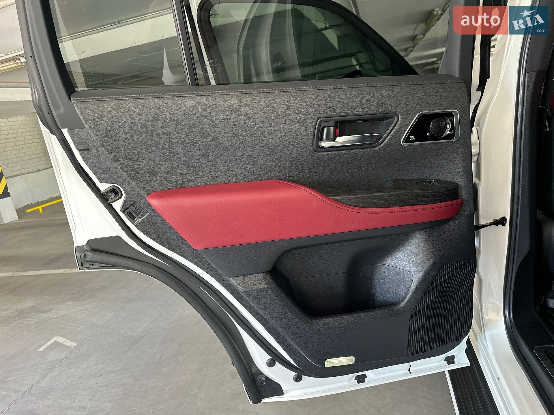 Toyota Land Cruiser 2021 VIN JTMAAABJX04004546 фото оголошення 56 з 63