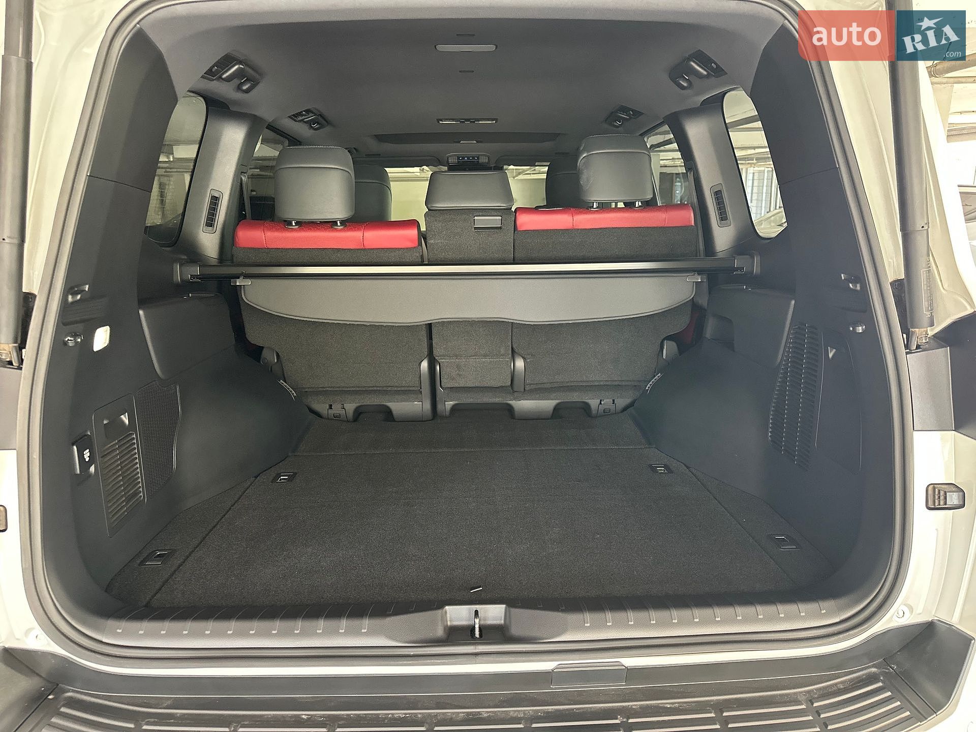 Toyota Land Cruiser 2021 VIN JTMAAABJX04004546 фото оголошення 59 з 63