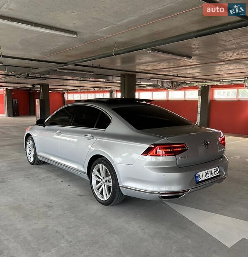 Volkswagen Passat 2017 VIN WVWZZZ3CZHE148585 фото оголошення 4 з 32
