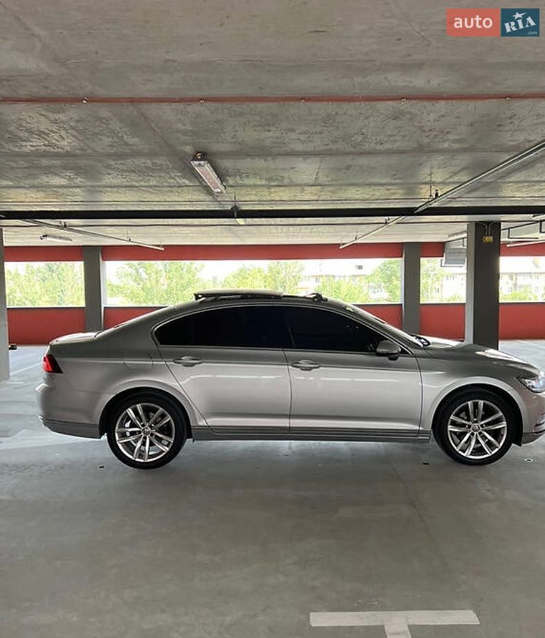 Volkswagen Passat 2017 VIN WVWZZZ3CZHE148585 фото оголошення 8 з 32