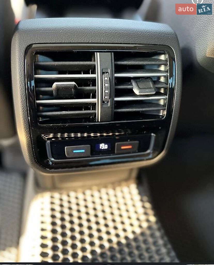 Volkswagen Passat 2017 VIN WVWZZZ3CZHE148585 фото оголошення 32 з 32
