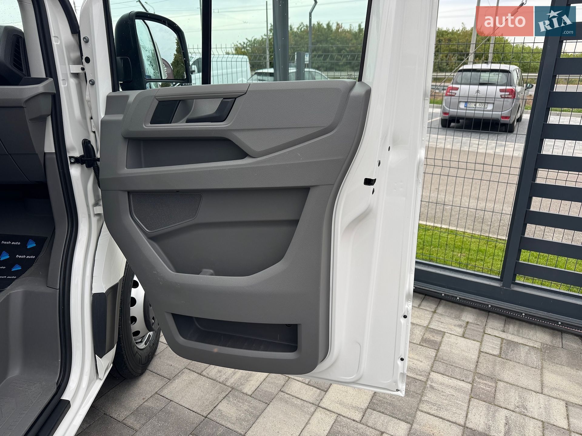 Volkswagen Crafter 2021 VIN WV1ZZZSYZM9040979 фото оголошення 28 з 32