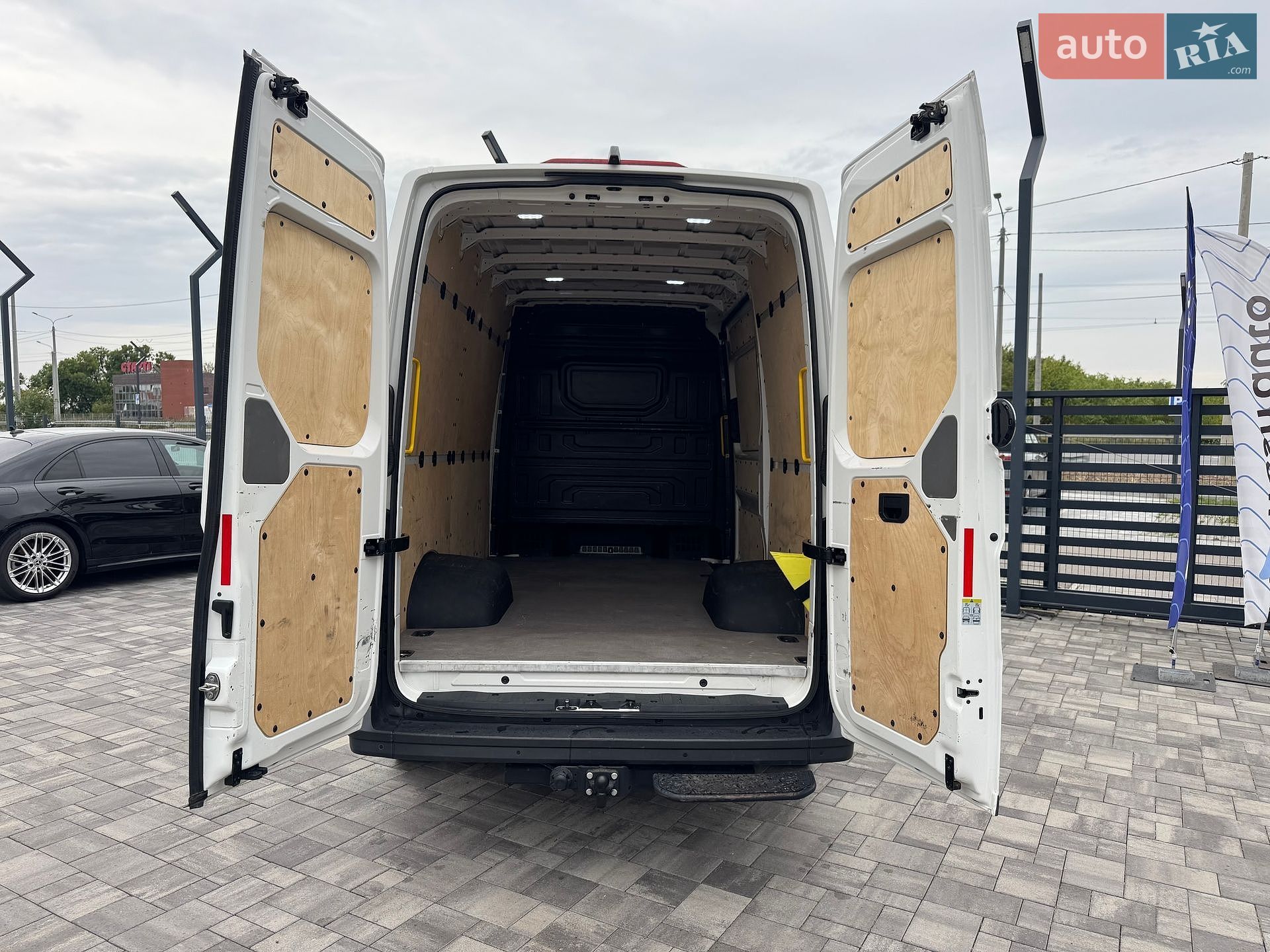 Volkswagen Crafter 2021 VIN WV1ZZZSYZM9040979 фото оголошення 5 з 32