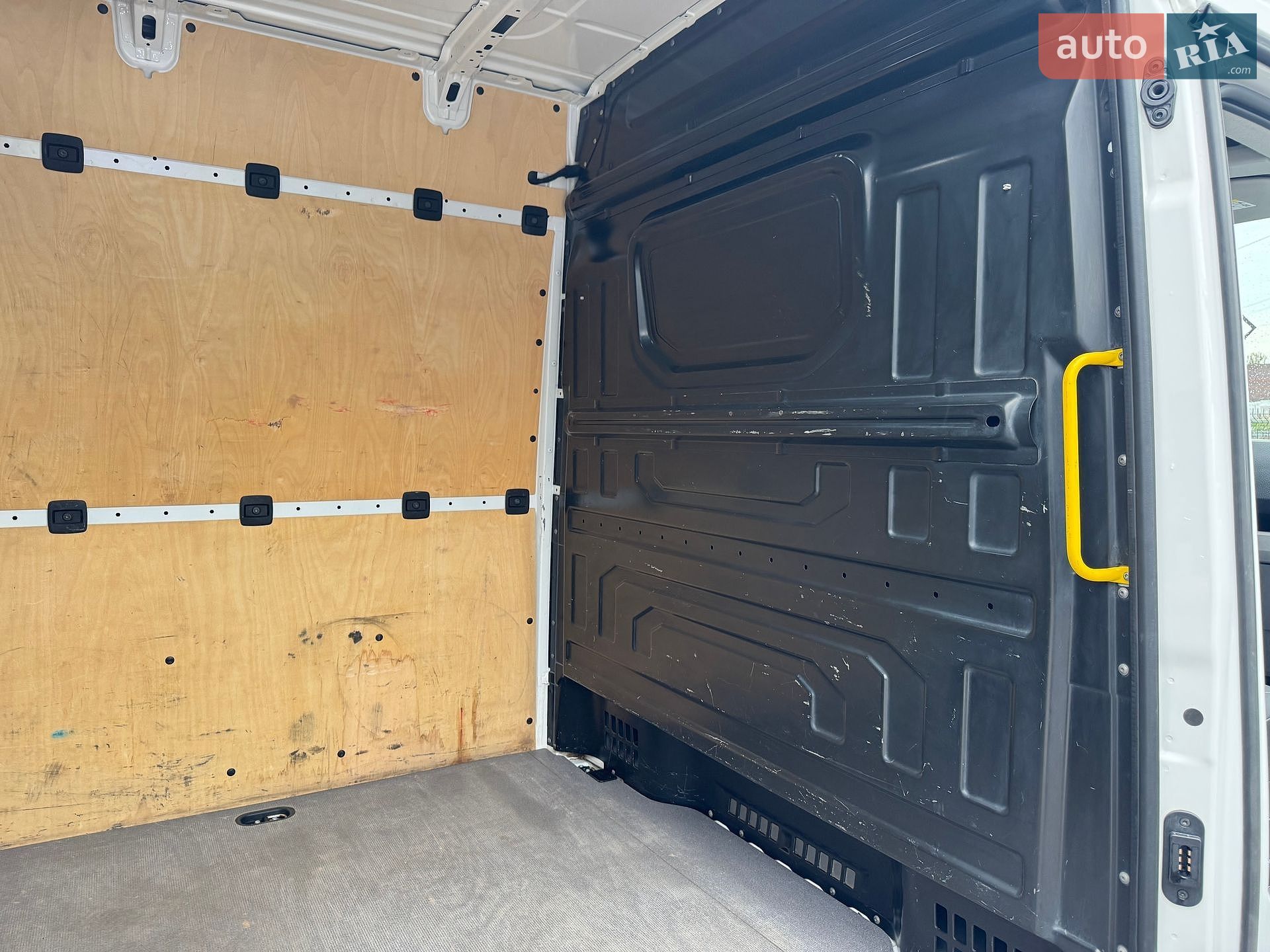 Volkswagen Crafter 2021 VIN WV1ZZZSYZM9040979 фото оголошення 27 з 32