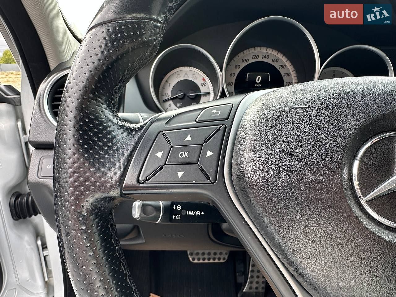 Mercedes-Benz C-Class 2013 VIN WDD2042821G075148 фото оголошення 33 з 36