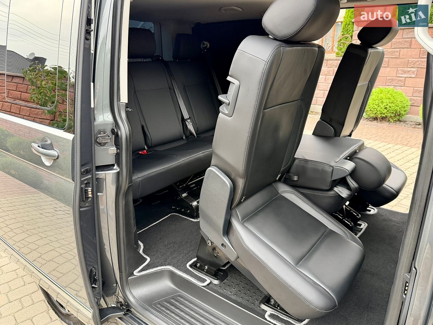 Volkswagen Caravelle 2017 VIN WV2ZZZ7HZHH134097 фото оголошення 34 з 118