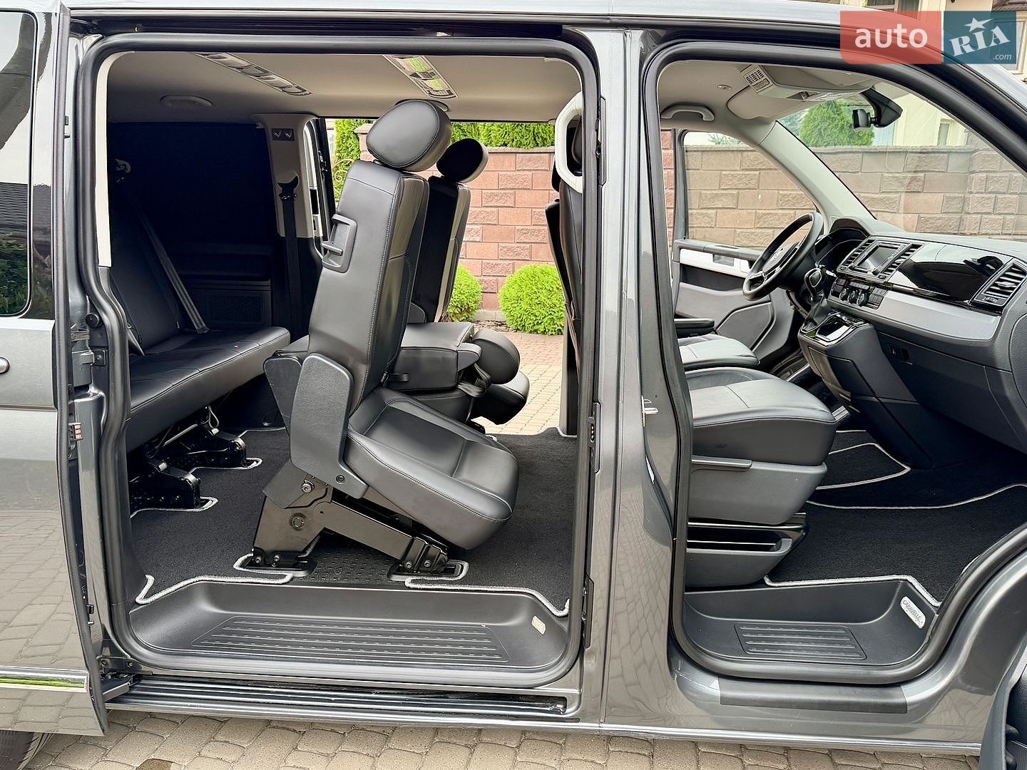 Volkswagen Caravelle 2017 VIN WV2ZZZ7HZHH134097 фото оголошення 35 з 118