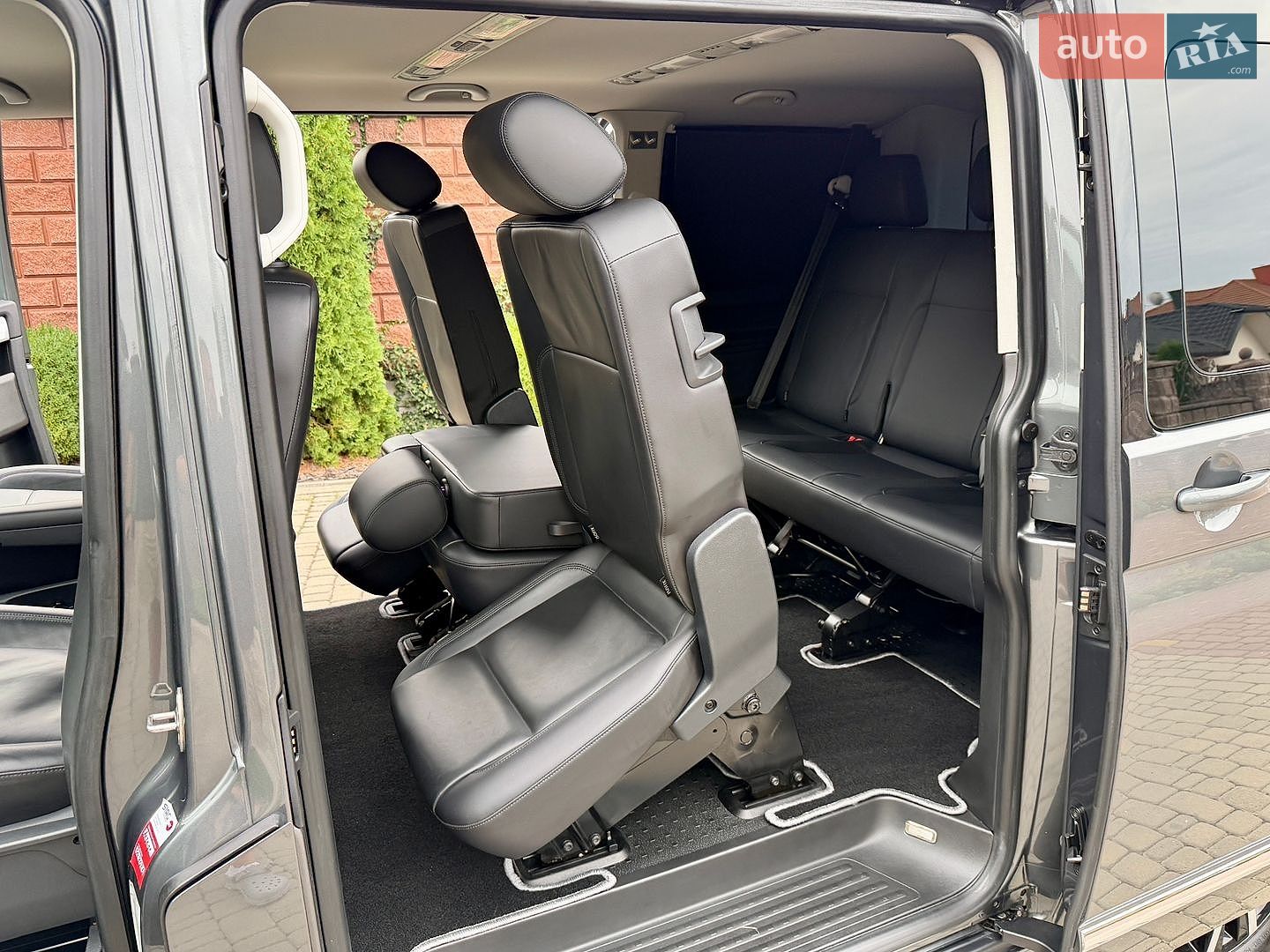 Volkswagen Caravelle 2017 VIN WV2ZZZ7HZHH134097 фото оголошення 37 з 118
