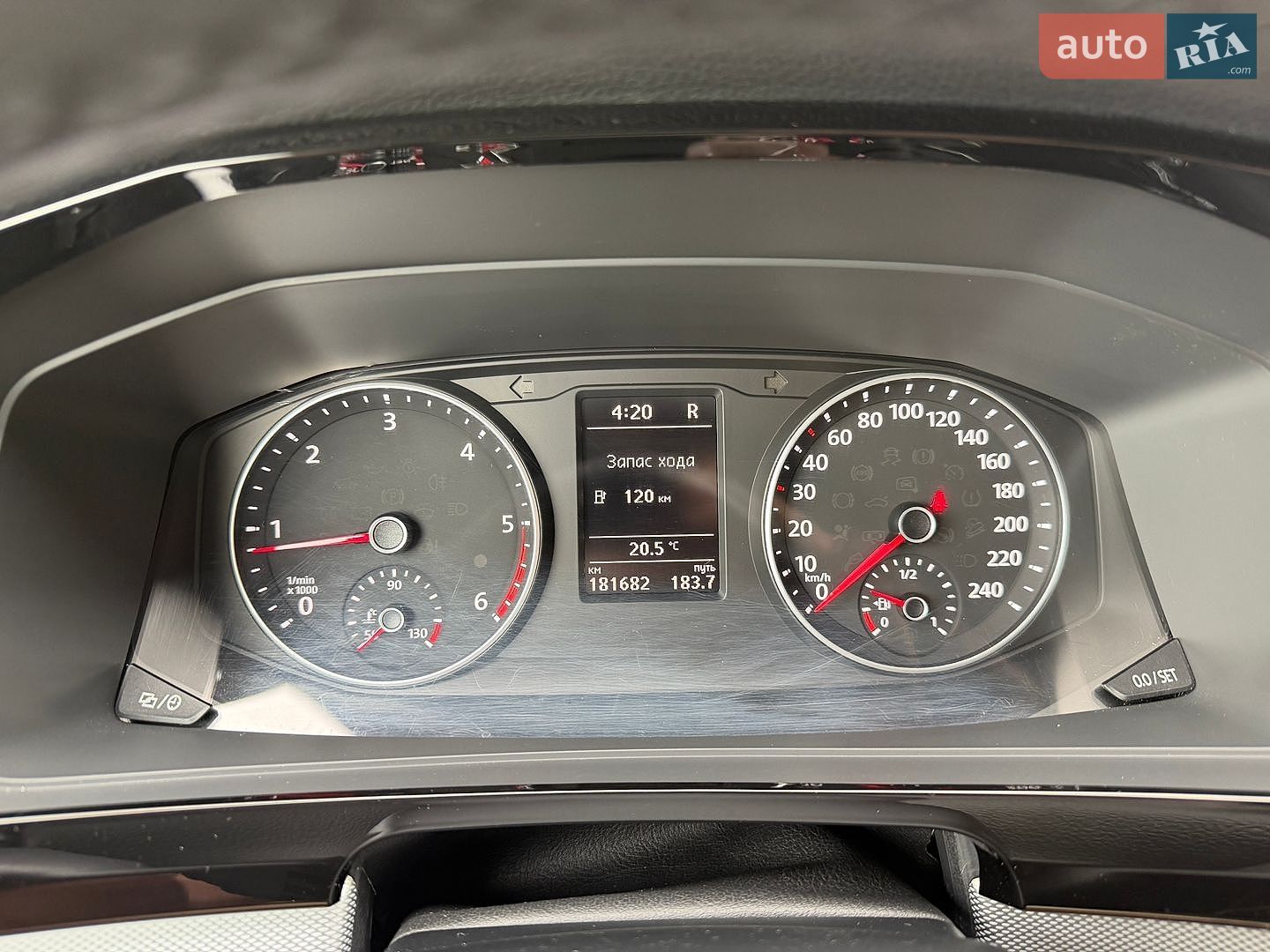 Volkswagen Caravelle 2017 VIN WV2ZZZ7HZHH134097 фото оголошення 46 з 118