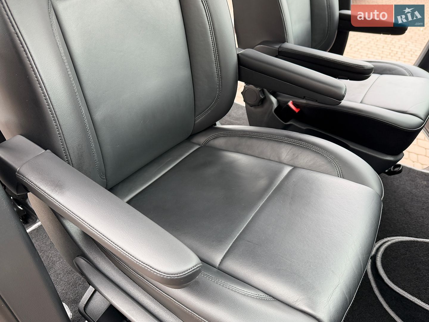 Volkswagen Caravelle 2017 VIN WV2ZZZ7HZHH134097 фото оголошення 83 з 118