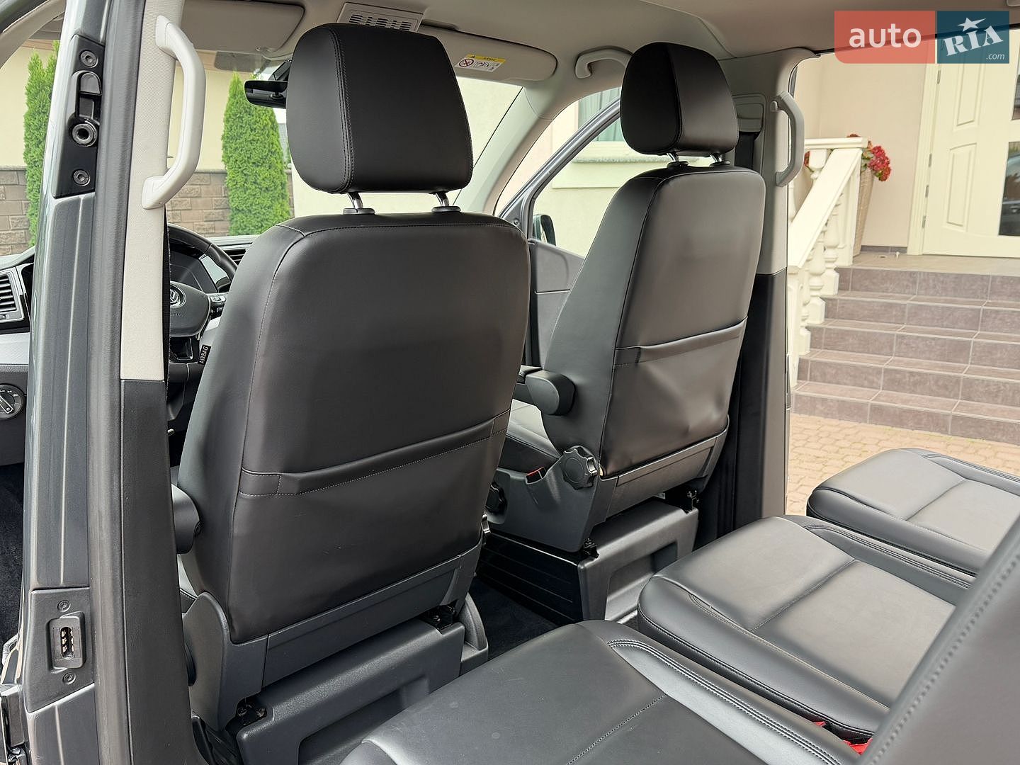 Volkswagen Caravelle 2017 VIN WV2ZZZ7HZHH134097 фото оголошення 103 з 118