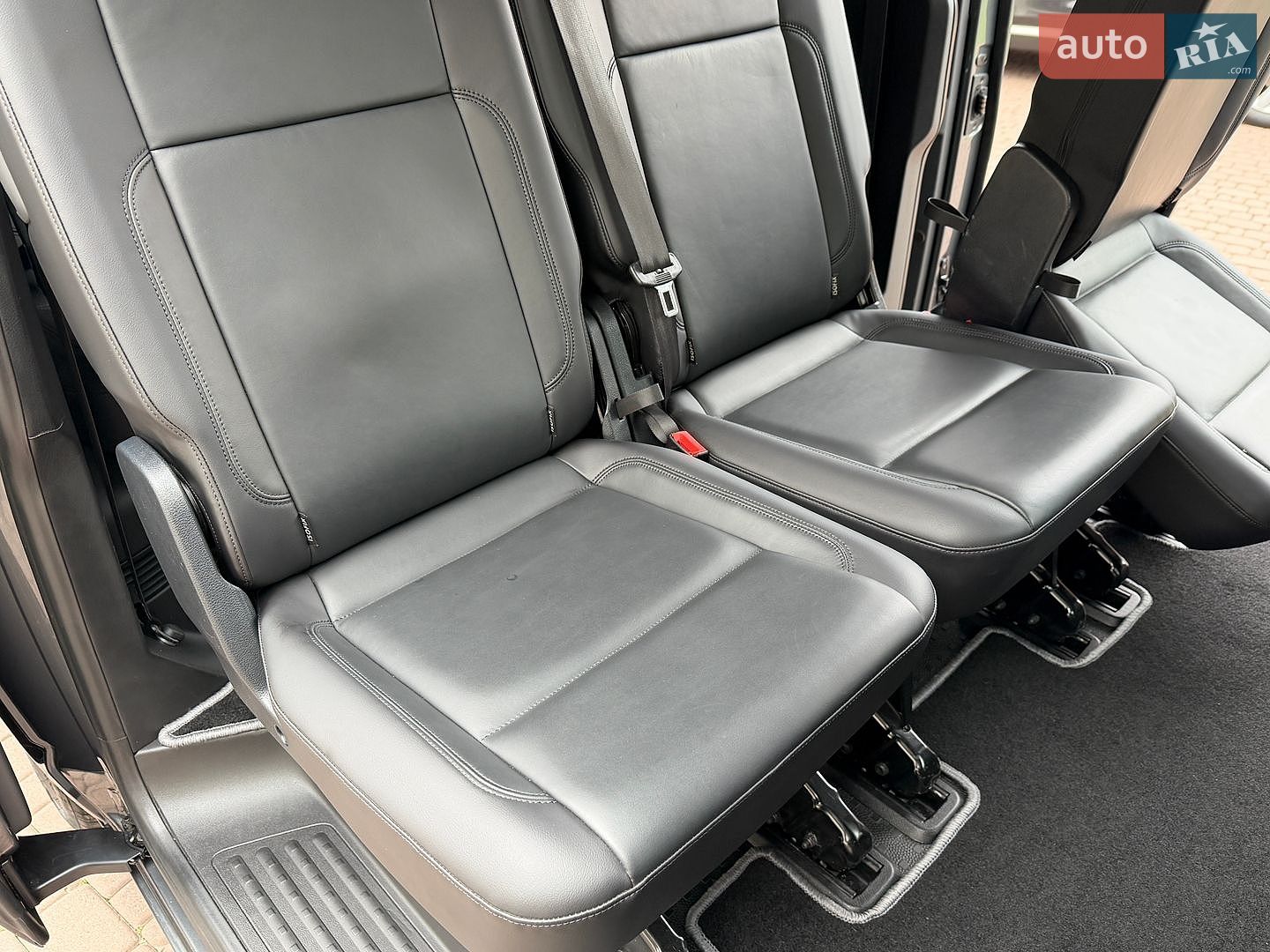 Volkswagen Caravelle 2017 VIN WV2ZZZ7HZHH134097 фото оголошення 100 з 118