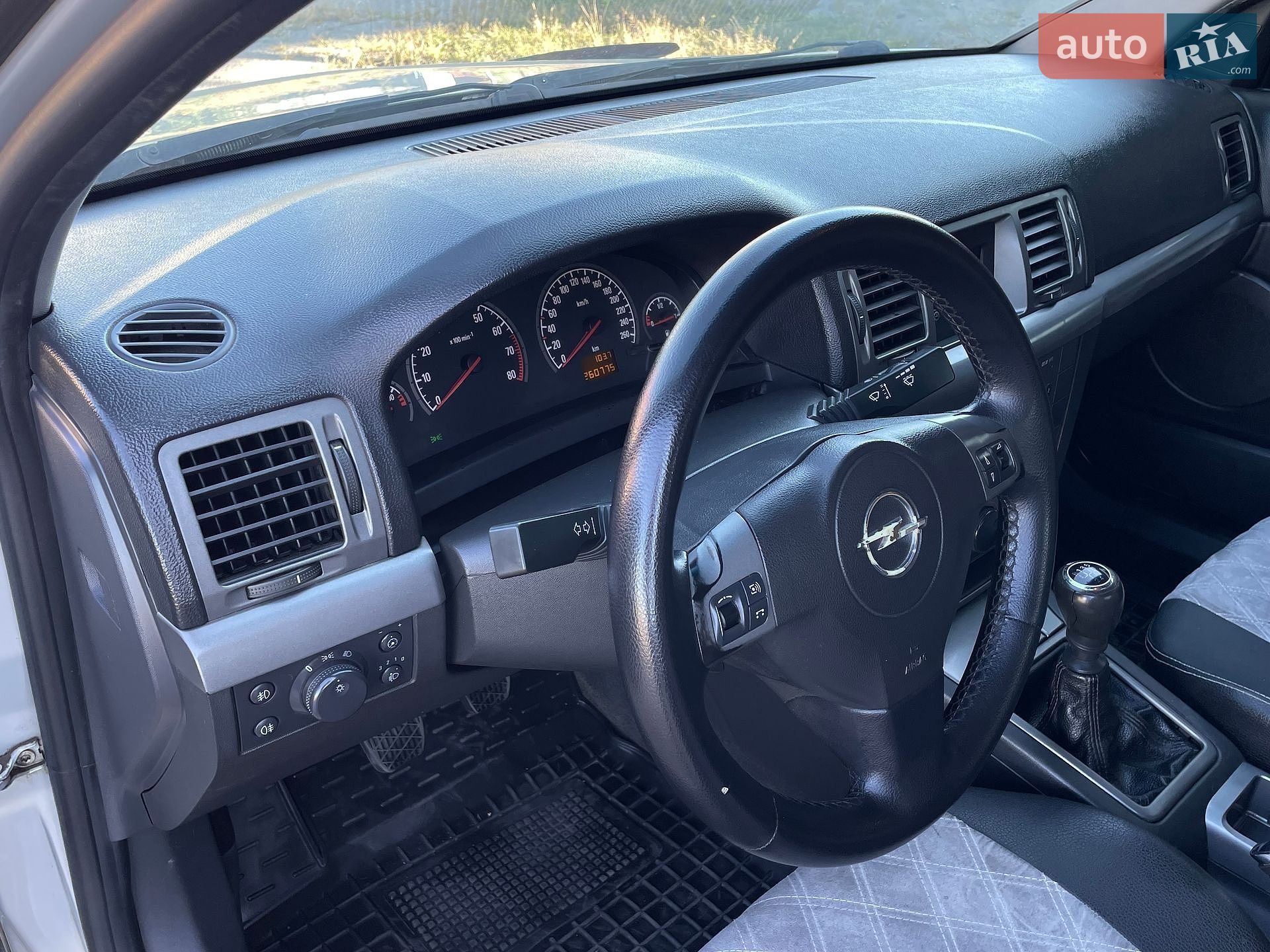Opel Vectra 2005 VIN Y6D0ZCF6961002707 фото оголошення 32 з 55