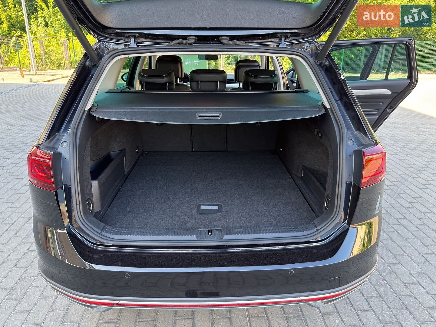 Volkswagen Passat Alltrack 2021 VIN WVWZZZ3CZME090432 фото оголошення 35 з 70