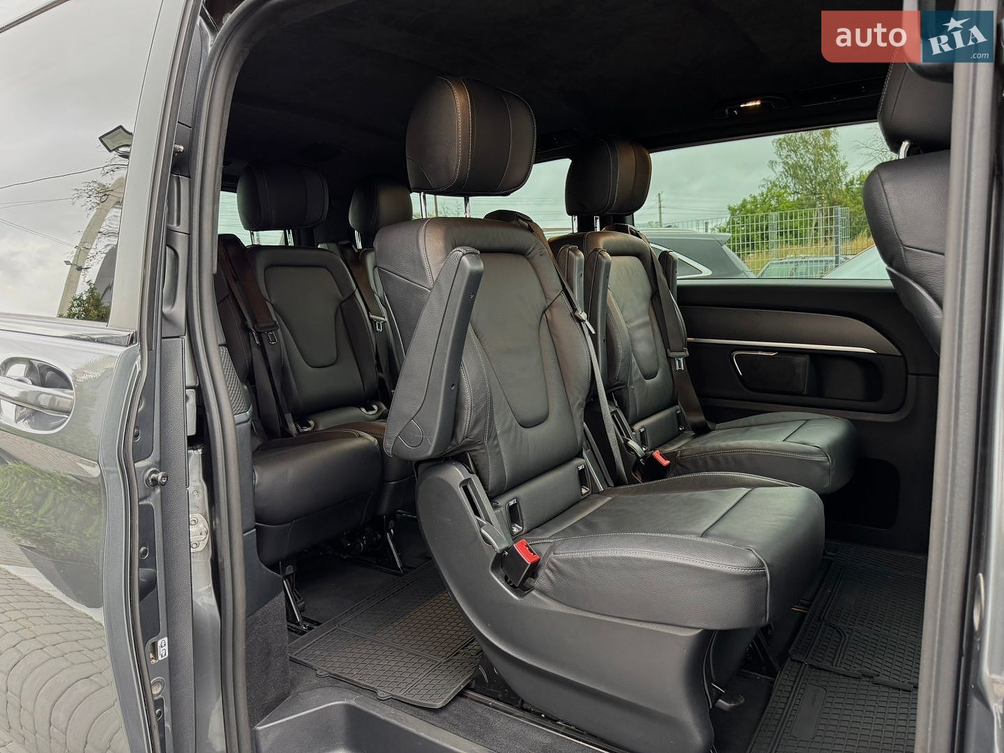 Mercedes-Benz V-Class 2021 VIN W1V44781313884592 фото оголошення 20 з 32