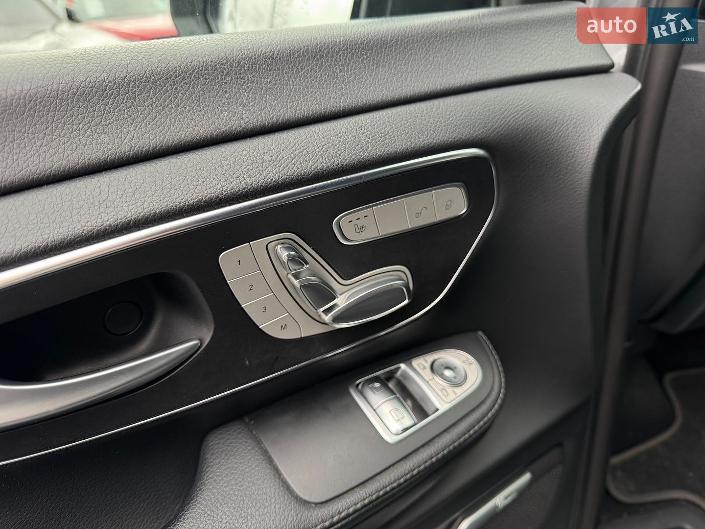 Mercedes-Benz V-Class 2021 VIN W1V44781313884592 фото оголошення 25 з 32