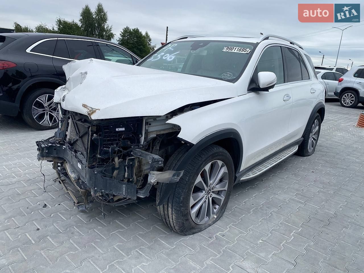 Mercedes-Benz GLE-Class 2019 VIN 4JGFB5KB1LA153352 фото оголошення 3 з 27