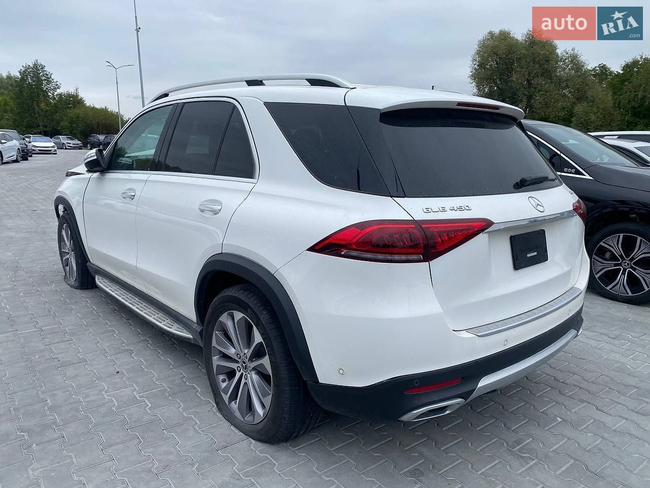 Mercedes-Benz GLE-Class 2019 VIN 4JGFB5KB1LA153352 фото оголошення 9 з 27