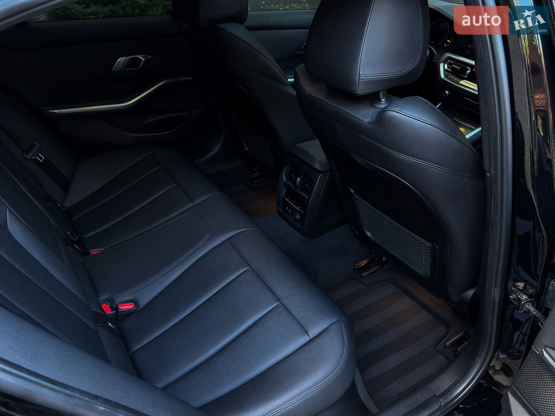 BMW 3 Series 2019 VIN 3MW5R7J08L8B15410 фото оголошення 7 з 27