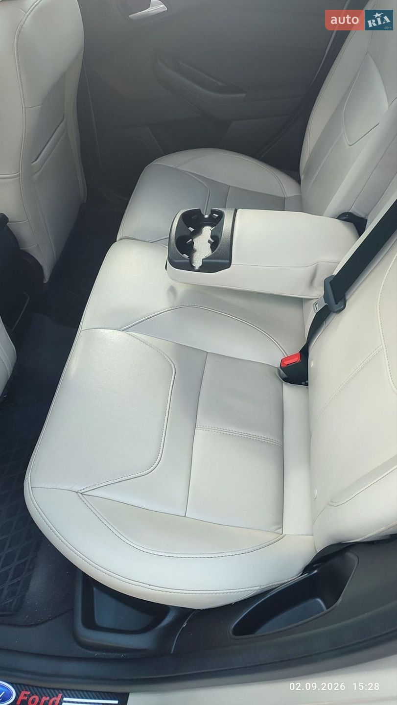 Ford Focus 2017 VIN 1FADP3J21HL302167 фото оголошення 6 з 19