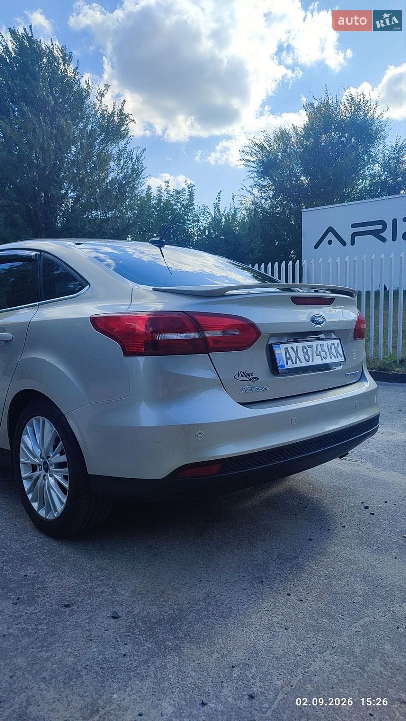 Ford Focus 2017 VIN 1FADP3J21HL302167 фото оголошення 2 з 19